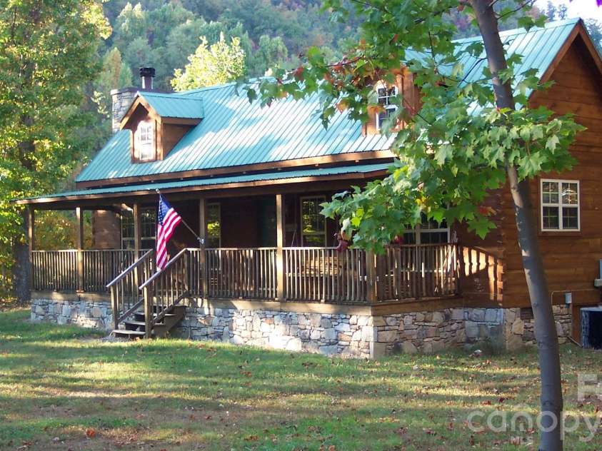 10 Camp Elliott Road, Black Mountain, NC 28711.  MLS# CAR4421451, YatesRealty ID 48839. 