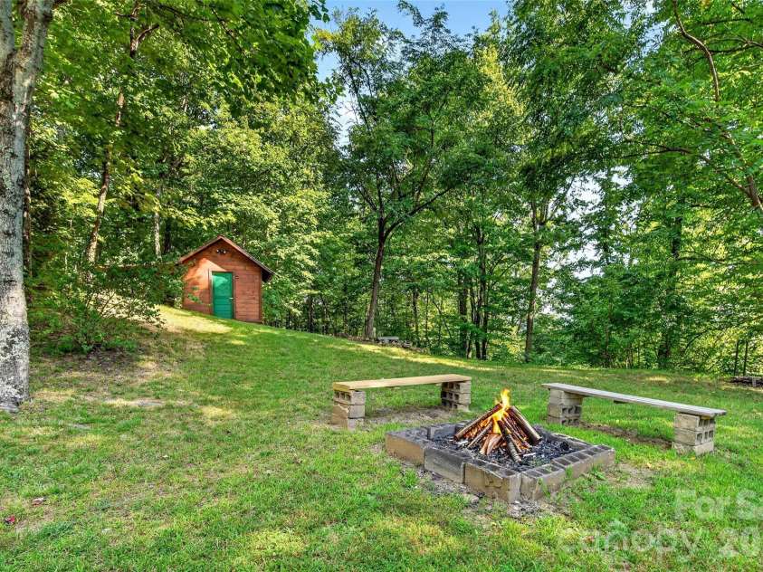 10 Camp Elliott Road, Black Mountain, NC 28711.  MLS# CAR4421451, YatesRealty ID 48839. 