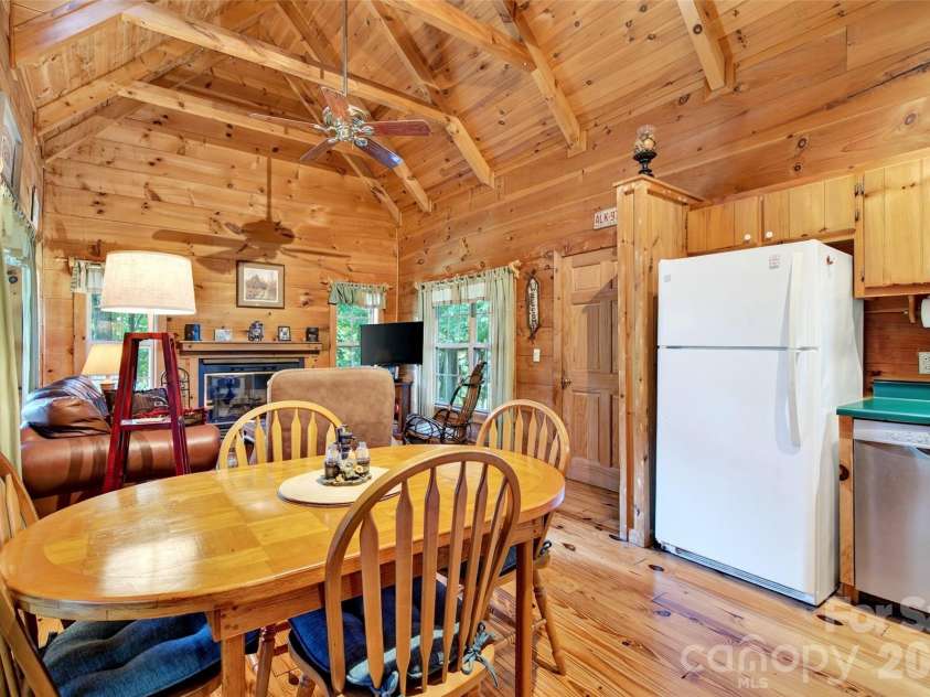 10 Camp Elliott Road, Black Mountain, NC 28711.  MLS# CAR4421451, YatesRealty ID 48839. 