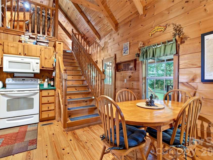 10 Camp Elliott Road, Black Mountain, NC 28711.  MLS# CAR4421451, YatesRealty ID 48839. 