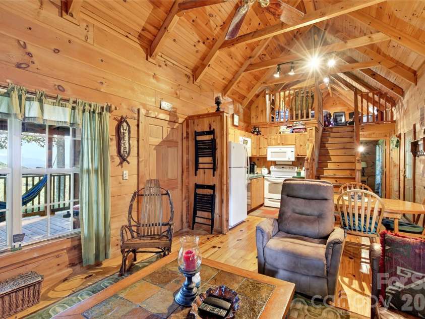 10 Camp Elliott Road, Black Mountain, NC 28711.  MLS# CAR4421451, YatesRealty ID 48839. 