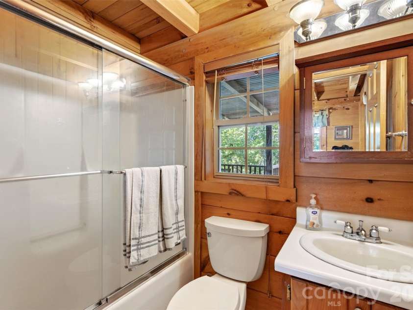 10 Camp Elliott Road, Black Mountain, NC 28711.  MLS# CAR4421451, YatesRealty ID 48839. 