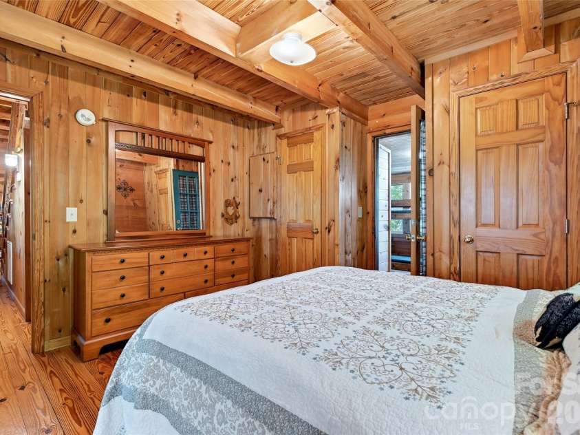 10 Camp Elliott Road, Black Mountain, NC 28711.  MLS# CAR4421451, YatesRealty ID 48839. 