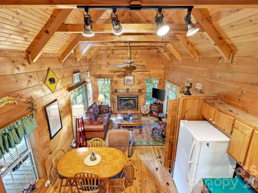 10 Camp Elliott Road, Black Mountain, NC 28711.  MLS# CAR4421451, YatesRealty ID 48839. 
