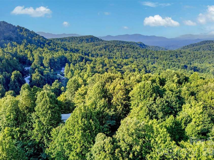 10 Camp Elliott Road, Black Mountain, NC 28711.  MLS# CAR4421451, YatesRealty ID 48839. 
