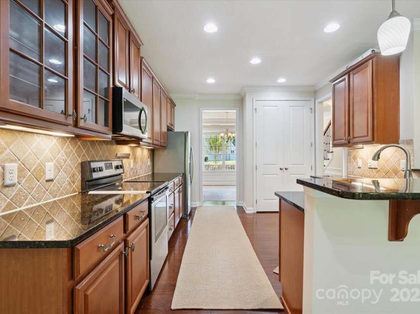 4322 Hubbard Falls Drive, Charlotte, NC 28269.  MLS# CAR4302044, YatesRealty ID 4884. 