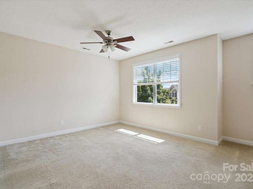 4322 Hubbard Falls Drive, Charlotte, NC 28269.  MLS# CAR4302044, YatesRealty ID 4884. 