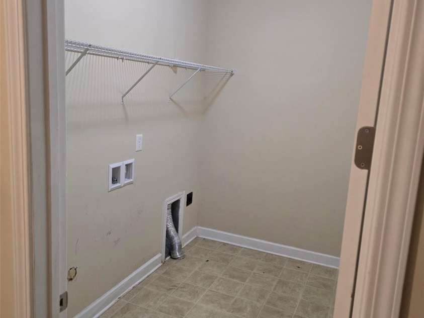 4322 Hubbard Falls Drive, Charlotte, NC 28269.  MLS# CAR4302044, YatesRealty ID 4884. 