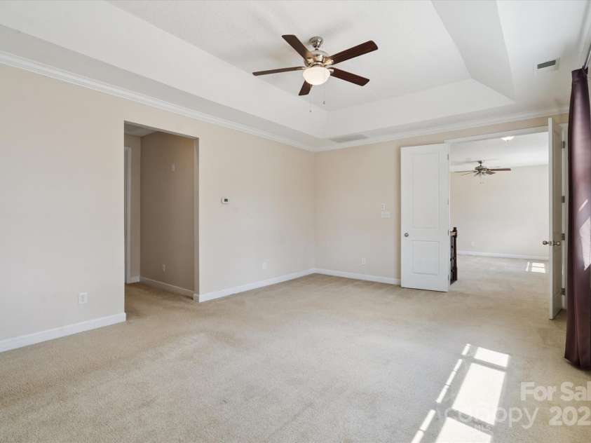 4322 Hubbard Falls Drive, Charlotte, NC 28269.  MLS# CAR4302044, YatesRealty ID 4884. 