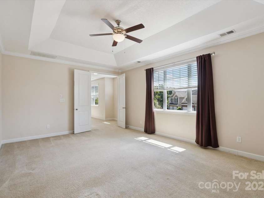 4322 Hubbard Falls Drive, Charlotte, NC 28269.  MLS# CAR4302044, YatesRealty ID 4884. 