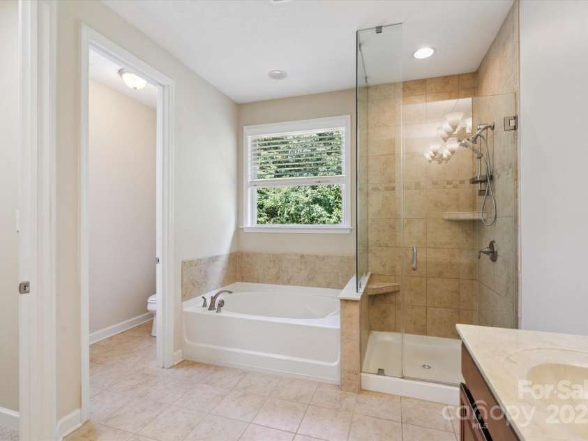 4322 Hubbard Falls Drive, Charlotte, NC 28269.  MLS# CAR4302044, YatesRealty ID 4884. 