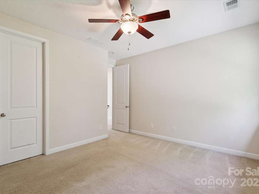 4322 Hubbard Falls Drive, Charlotte, NC 28269.  MLS# CAR4302044, YatesRealty ID 4884. 