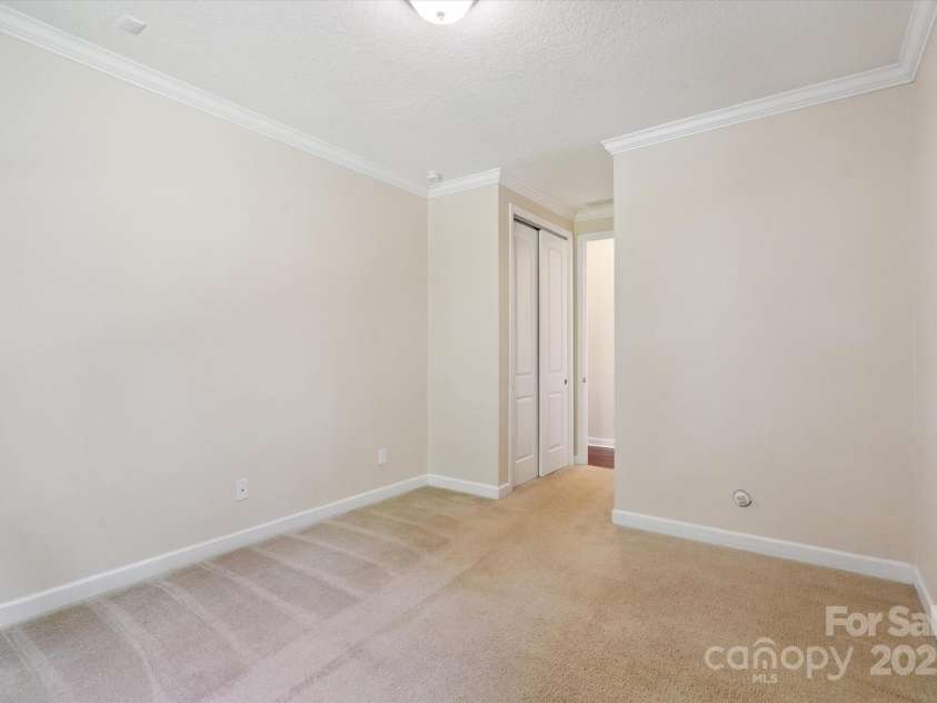 4322 Hubbard Falls Drive, Charlotte, NC 28269.  MLS# CAR4302044, YatesRealty ID 4884. 