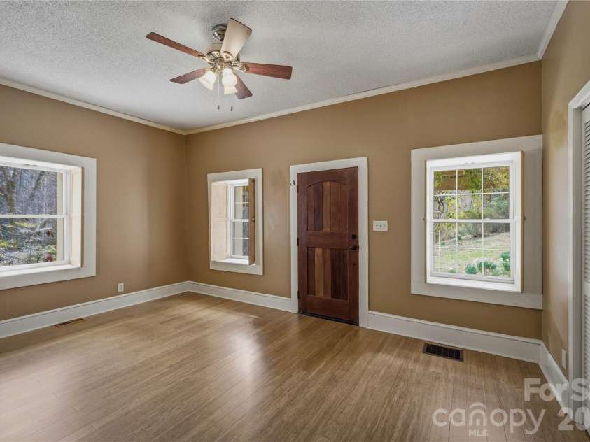 917 Zeline Avenue, Valdese, NC 28690.  MLS# CAR4355364, YatesRealty ID 4884. 