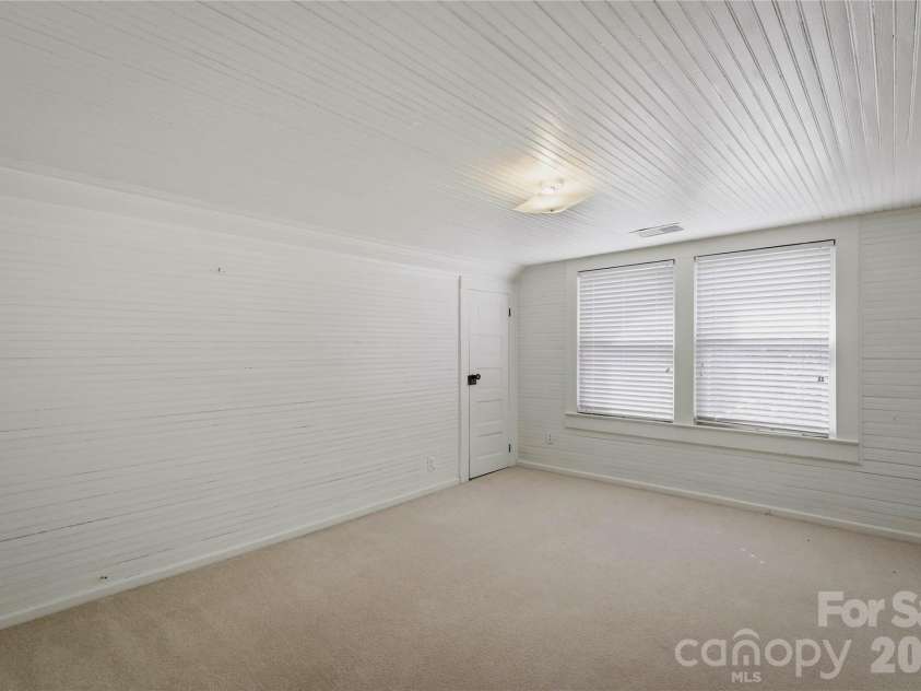 917 Zeline Avenue, Valdese, NC 28690.  MLS# CAR4355364, YatesRealty ID 4884. 