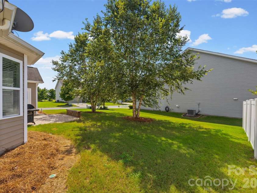 1053 Jack Pine Road, Lake Wylie, SC 29710.  MLS# CAR4420100, YatesRealty ID 48840. 