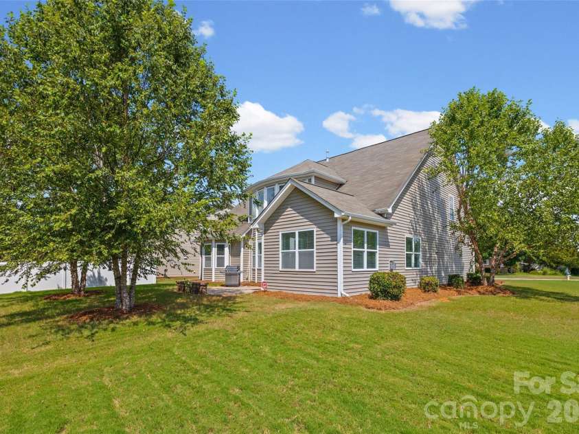 1053 Jack Pine Road, Lake Wylie, SC 29710.  MLS# CAR4420100, YatesRealty ID 48840. 