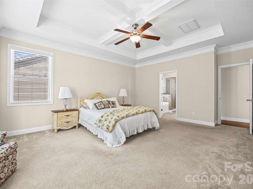 1053 Jack Pine Road, Lake Wylie, SC 29710.  MLS# CAR4420100, YatesRealty ID 48840. Entering the Owners Bath-