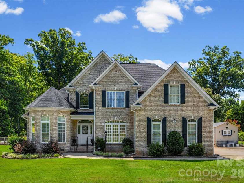 201 Bald Cypress Drive, Clover, SC 29710.  MLS# CAR4421059, YatesRealty ID 48841. 