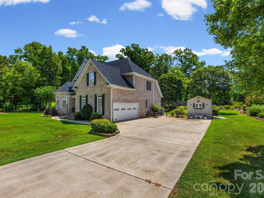 201 Bald Cypress Drive, Clover, SC 29710.  MLS# CAR4421059, YatesRealty ID 48841. 