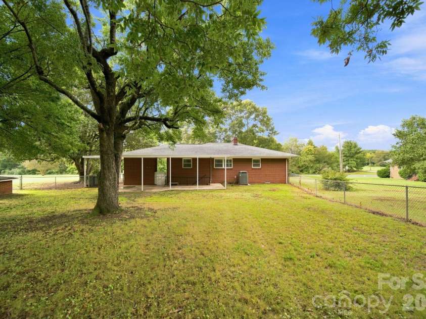 106 Hawkinstown Road, Salisbury, NC 28144.  MLS# CAR4421513, YatesRealty ID 48842. 