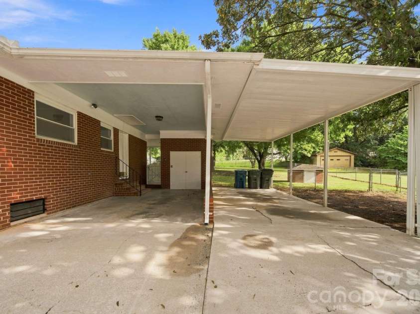 106 Hawkinstown Road, Salisbury, NC 28144.  MLS# CAR4421513, YatesRealty ID 48842. 