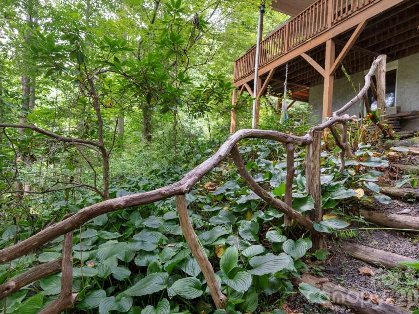 336 Hidden Creek Lane, Burnsville, NC 28714.  MLS# CAR4420241, YatesRealty ID 48843. 