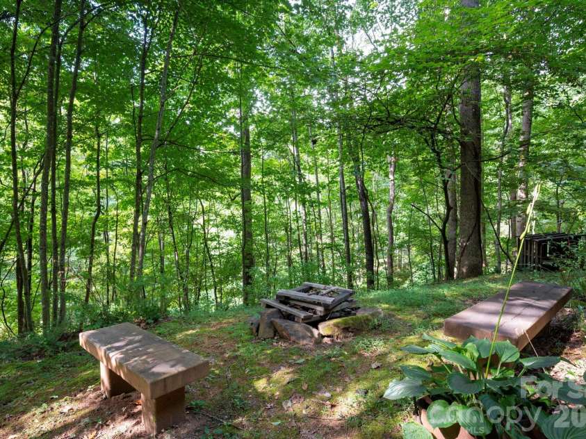 336 Hidden Creek Lane, Burnsville, NC 28714.  MLS# CAR4420241, YatesRealty ID 48843. Outdoor Firepit