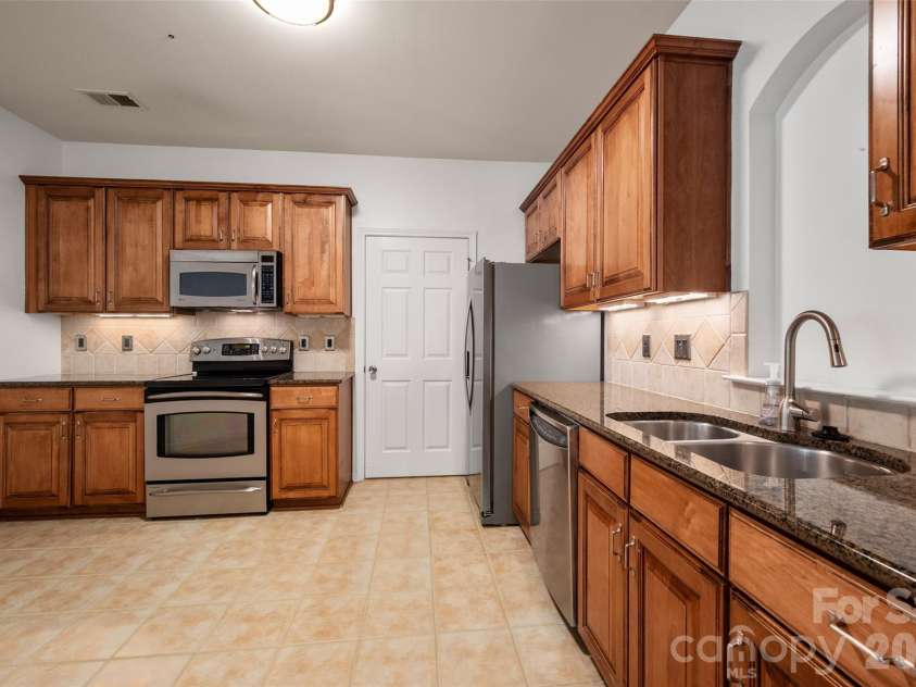 11530 Costigan Lane, Charlotte, NC 28277.  MLS# CAR4421530, YatesRealty ID 48846. 
