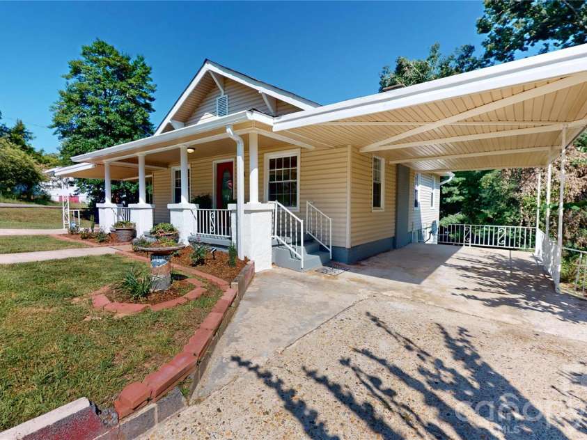 346 Park Avenue, Marion, NC 28752.  MLS# CAR4418440, YatesRealty ID 48848. 