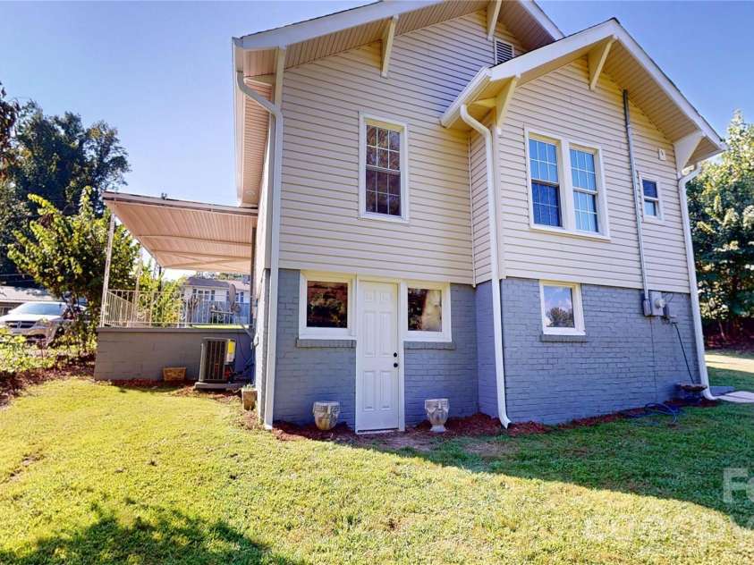 346 Park Avenue, Marion, NC 28752.  MLS# CAR4418440, YatesRealty ID 48848. 
