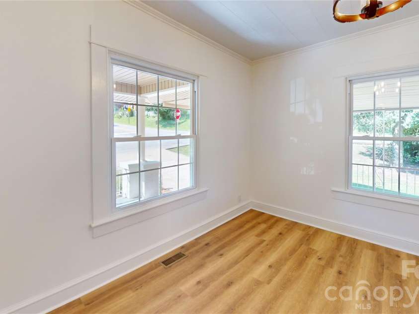 346 Park Avenue, Marion, NC 28752.  MLS# CAR4418440, YatesRealty ID 48848. 