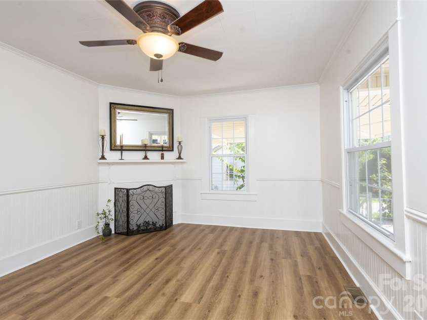 346 Park Avenue, Marion, NC 28752.  MLS# CAR4418440, YatesRealty ID 48848. 