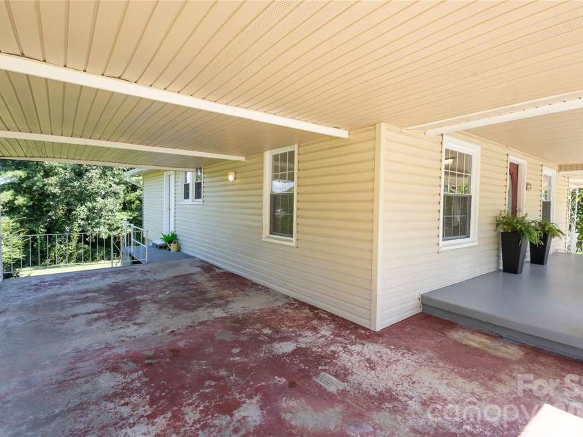 346 Park Avenue, Marion, NC 28752.  MLS# CAR4418440, YatesRealty ID 48848. 