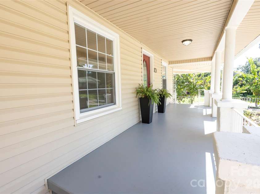 346 Park Avenue, Marion, NC 28752.  MLS# CAR4418440, YatesRealty ID 48848. 