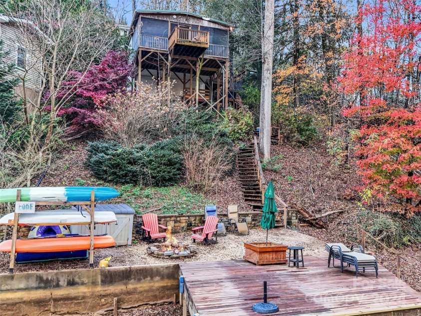 291 Tryon Bay Circle, Lake Lure, NC 28746.  MLS# CAR4202352, YatesRealty ID 4885. 