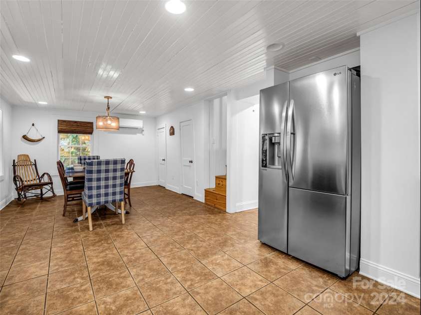 291 Tryon Bay Circle, Lake Lure, NC 28746.  MLS# CAR4202352, YatesRealty ID 4885. 