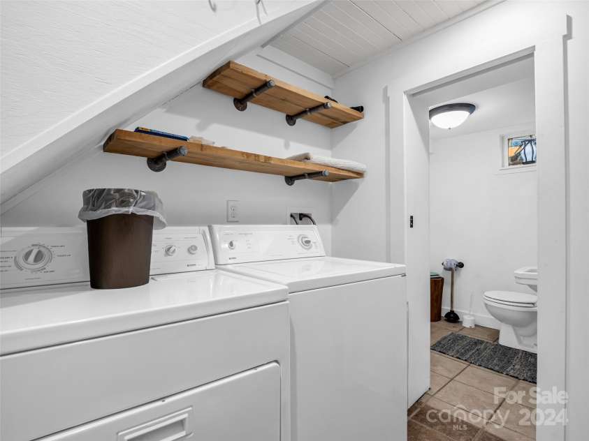 291 Tryon Bay Circle, Lake Lure, NC 28746.  MLS# CAR4202352, YatesRealty ID 4885. 