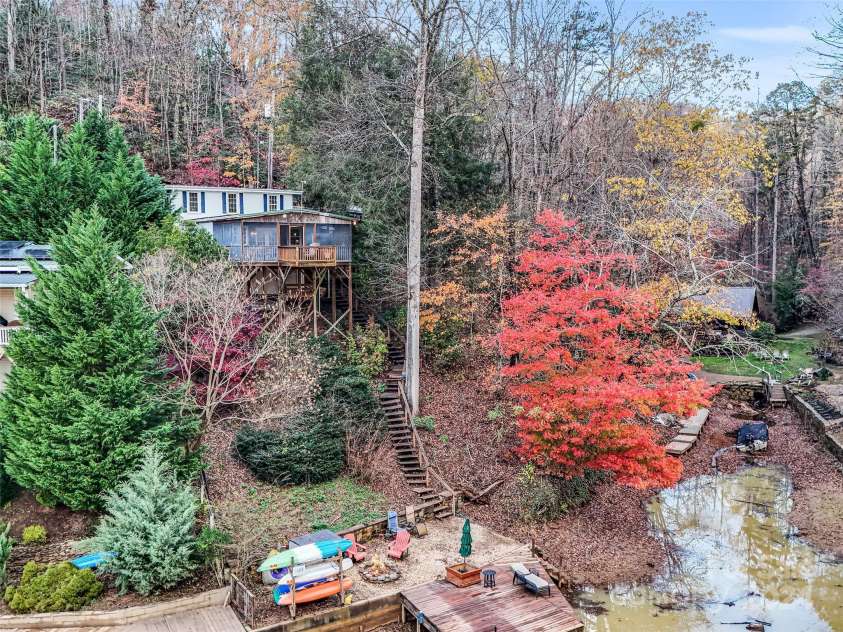291 Tryon Bay Circle, Lake Lure, NC 28746.  MLS# CAR4202352, YatesRealty ID 4885. 