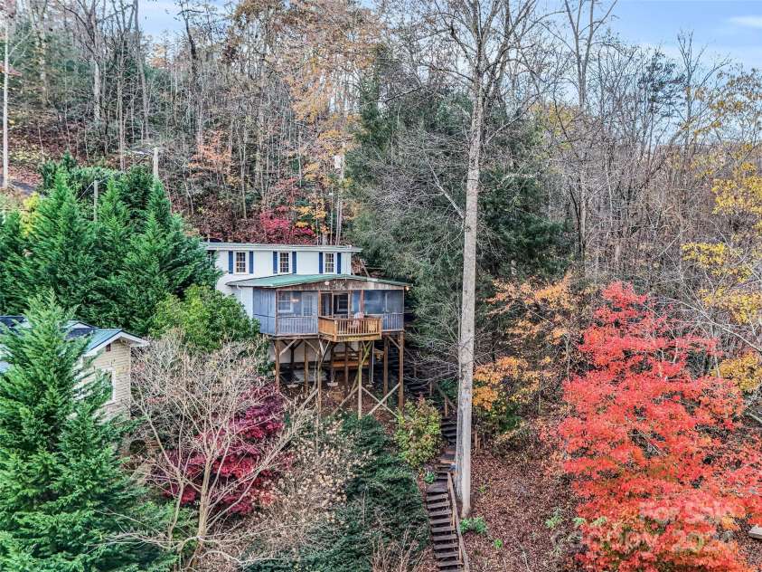 291 Tryon Bay Circle, Lake Lure, NC 28746.  MLS# CAR4202352, YatesRealty ID 4885. 