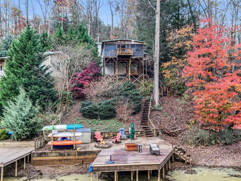 291 Tryon Bay Circle, Lake Lure, NC 28746.  MLS# CAR4202352, YatesRealty ID 4885. 