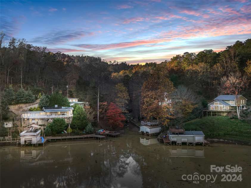 291 Tryon Bay Circle, Lake Lure, NC 28746.  MLS# CAR4202352, YatesRealty ID 4885. 