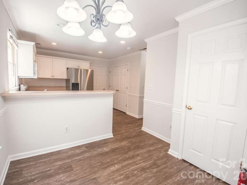 4456 Alexander Hill Court, Harrisburg, NC 28075.  MLS# CAR4404801, YatesRealty ID 48850. Breakfast area