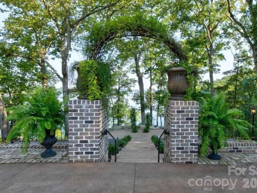 4223 Cedar Creek Road, Lancaster, SC 29720.  MLS# CAR4421483, YatesRealty ID 48851. 