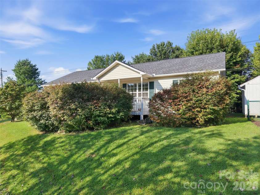 11 Brant Lane, Weaverville, NC 28787.  MLS# CAR4421295, YatesRealty ID 48852. 