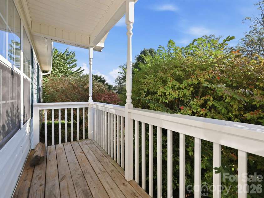 11 Brant Lane, Weaverville, NC 28787.  MLS# CAR4421295, YatesRealty ID 48852. 