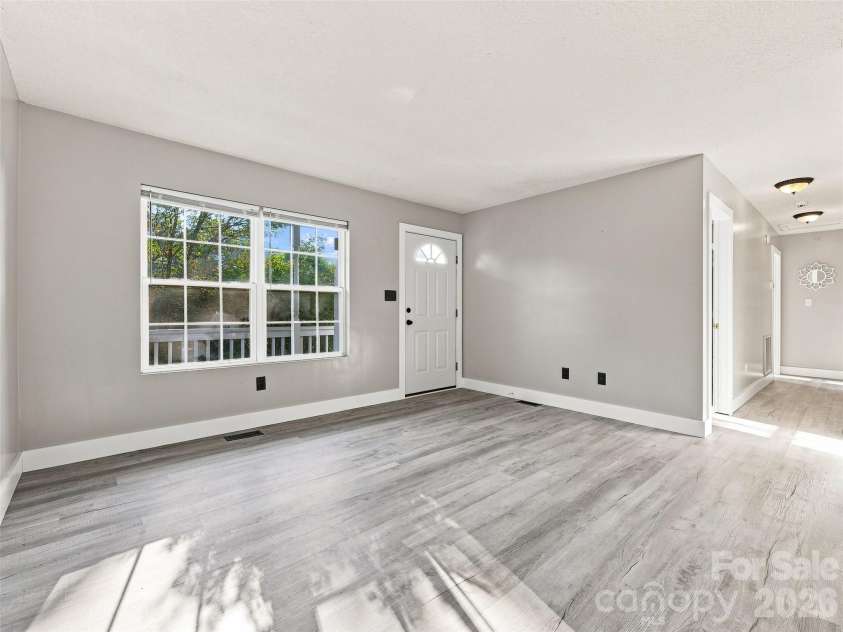 11 Brant Lane, Weaverville, NC 28787.  MLS# CAR4421295, YatesRealty ID 48852. 