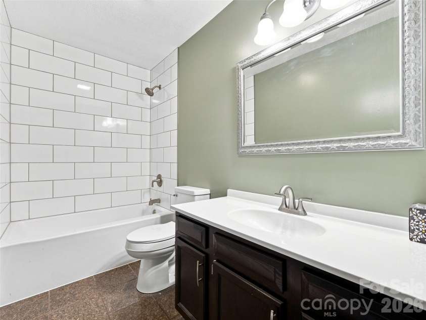 11 Brant Lane, Weaverville, NC 28787.  MLS# CAR4421295, YatesRealty ID 48852. 