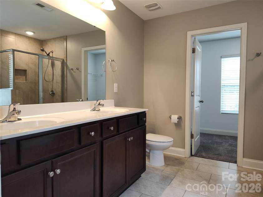 9415 Segundo Lane, Charlotte, NC 28278.  MLS# CAR4421507, YatesRealty ID 48854. 