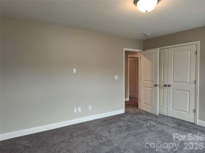 9415 Segundo Lane, Charlotte, NC 28278.  MLS# CAR4421507, YatesRealty ID 48854. 